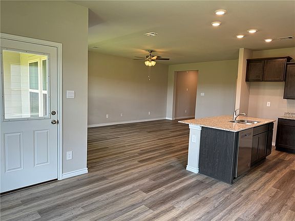 5th image of 1713 Grimes Dr