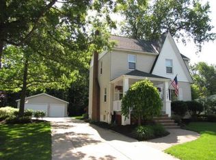 1547 Biltmore Rd, Lyndhurst, OH 44124