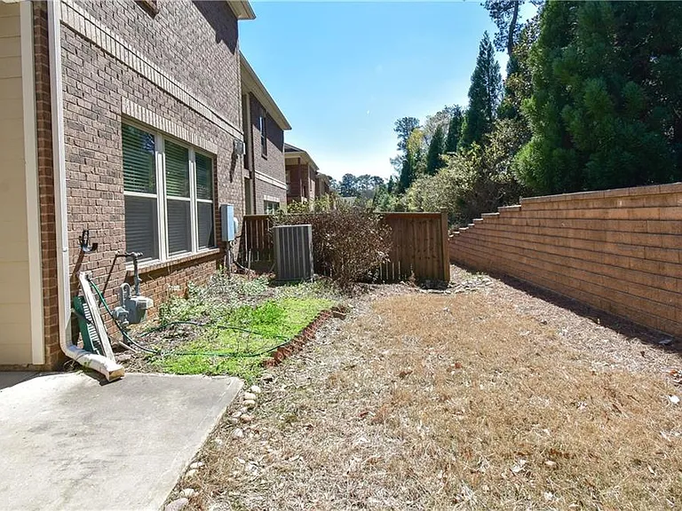 123 Barkley Ln — Photo 16