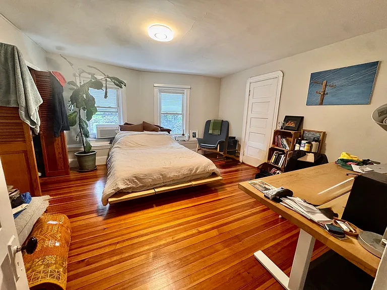 36 Simpson Ave #2 — Photo 6