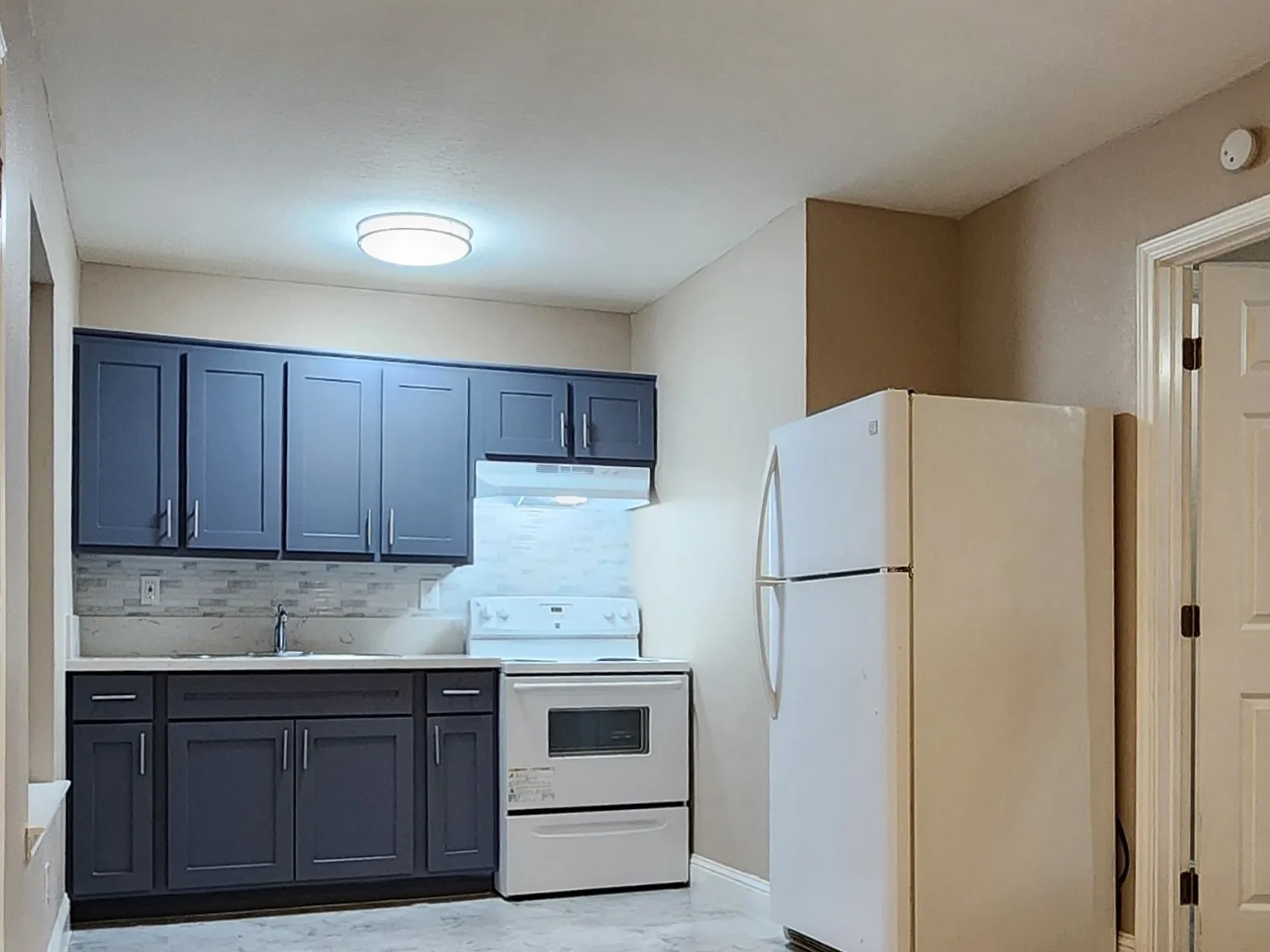 1 bed, $795 — Photo 2