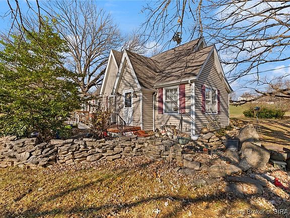 5th image of 613 Locust Street