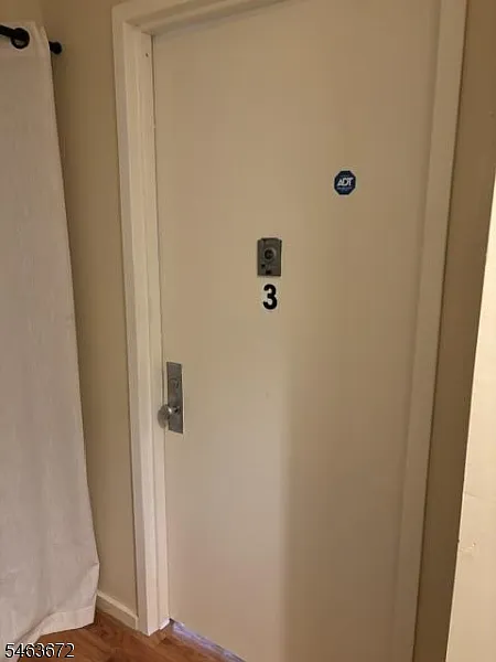 1 bed, 1.0 bath, $1,600 — Photo 4