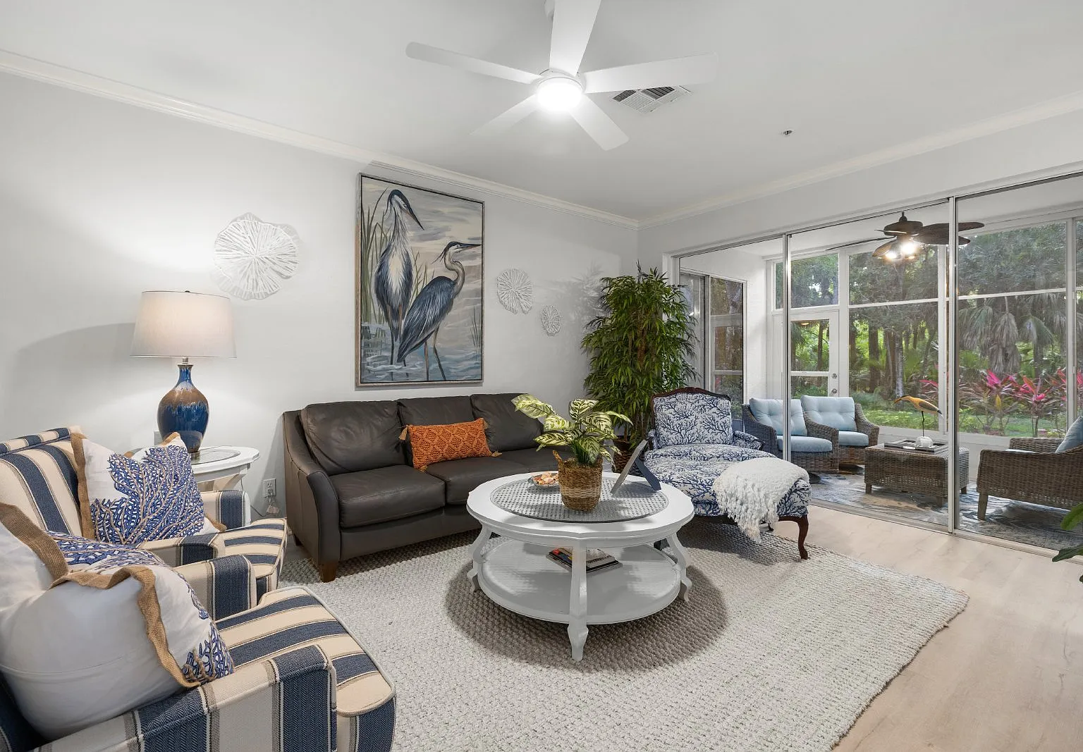 2 bed, 2.0 bath, 1515 sqft, $6,995 — Photo 3