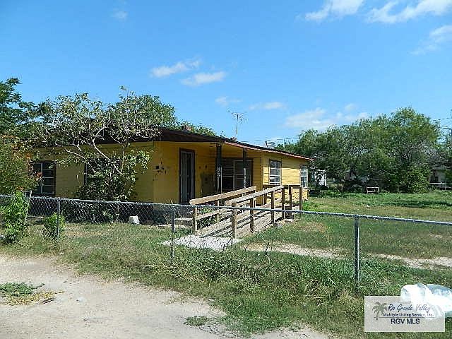 1st image of 446 Tampico Ave
