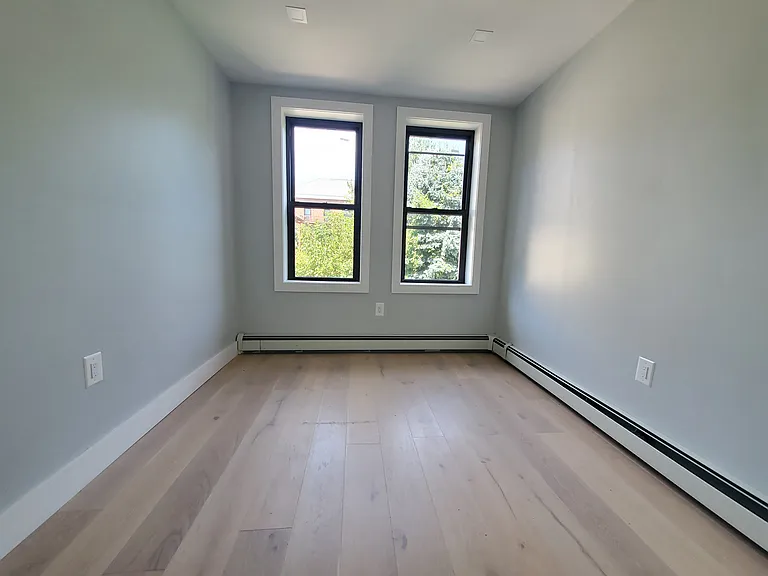 323 Avenue E #3 — Photo 2
