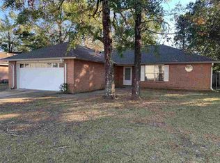 425 Strandview Dr, Pensacola, FL 32534