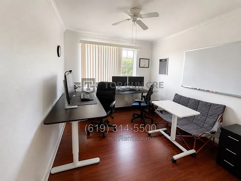 2430 Bartel St — Photo 10