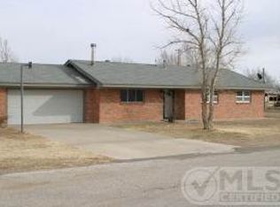 930 Hooten St, Dumas, TX 79029