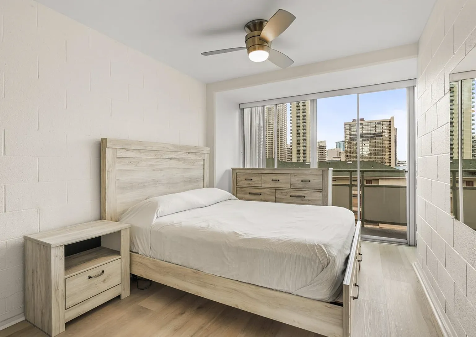 445 Kaiolu St #905- Agent: Justin Baptista - 1 — Photo 4