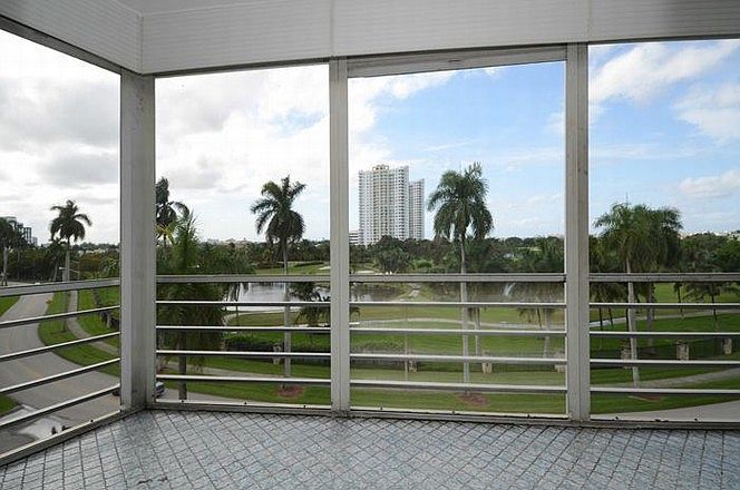 1st image of 300 Diplomat Pkwy APT 517