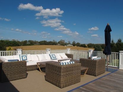  2nd floor outdoor lounge area