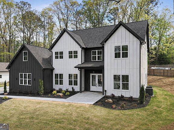 2nd image of 3070 Shaw Rd