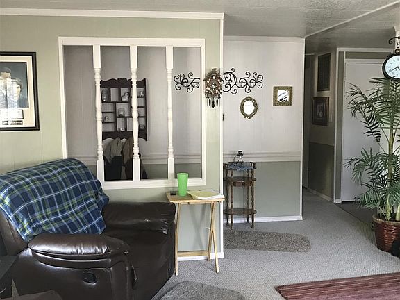 2nd image of 7 Blue Spruce Dr Unit 7