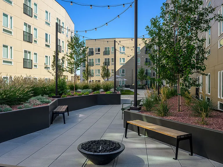 Crosshatch Apartments — Photo 22