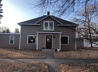 308 1st St SE, Towner, ND 58788