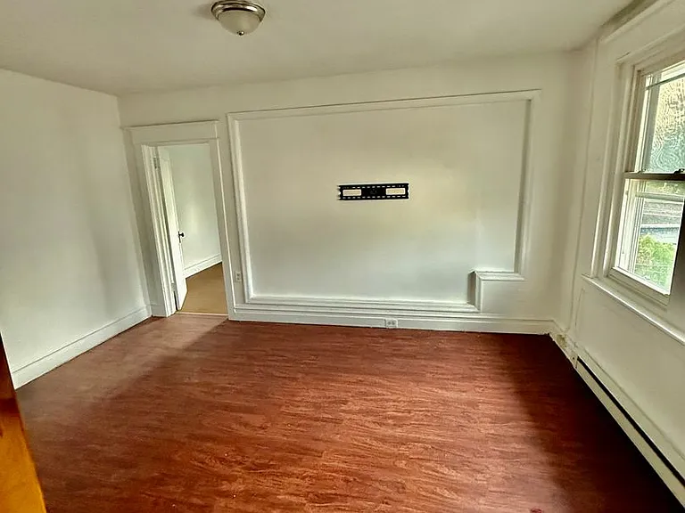 Hall St. Apartments — Photo 3