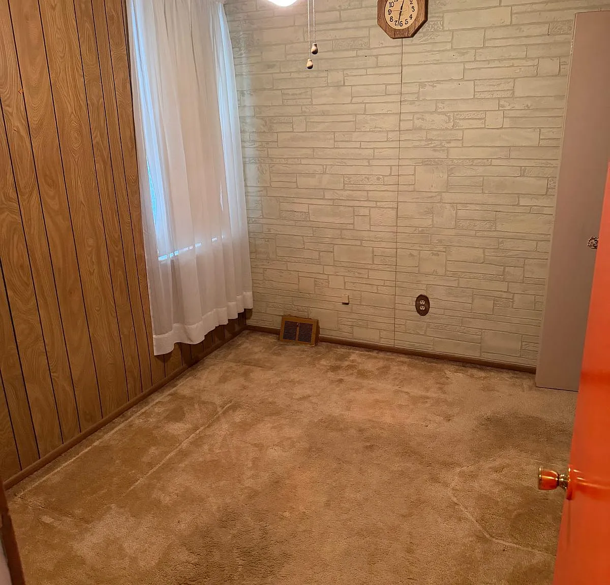 3 bed, 1.5 bath, 1192 sqft, $1,767 — Photo 4