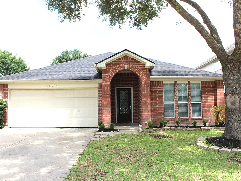 16014 Clayton Green Dr — Photo 25