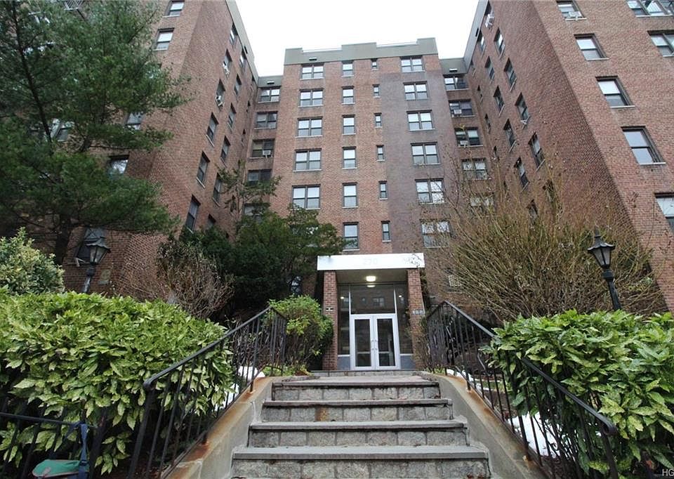 1st image of 270 N Broadway #4C