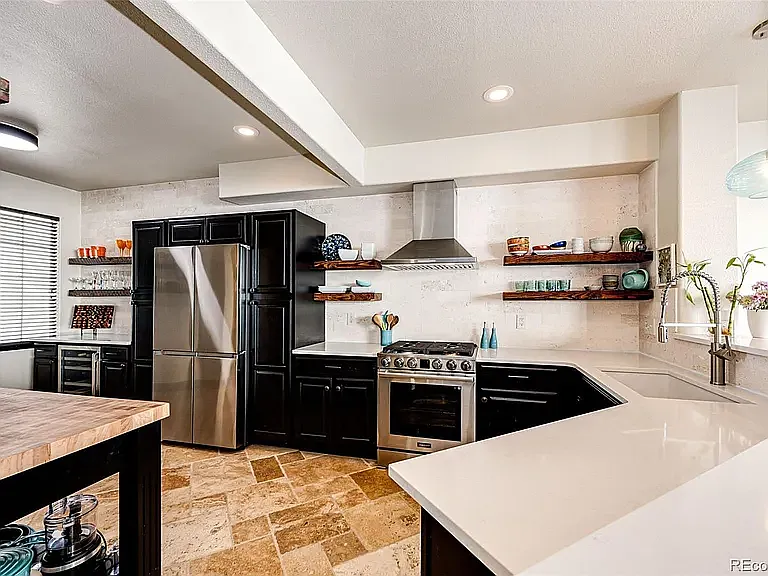 3383 Mount Royal Dr — Photo 14
