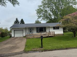 4520 Budd Dr, Erie, PA 16506