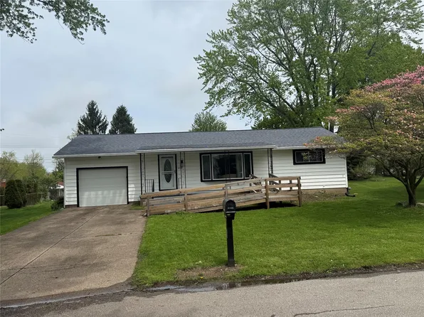 4520 Budd Dr, Erie, PA 16506