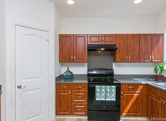 5th image of 92-761 Kuhoho St