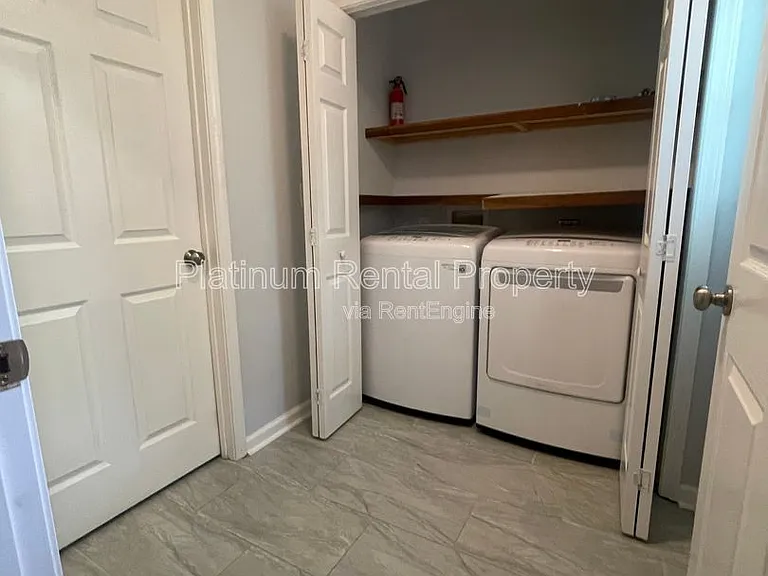 2706 White Oak Dr — Photo 12