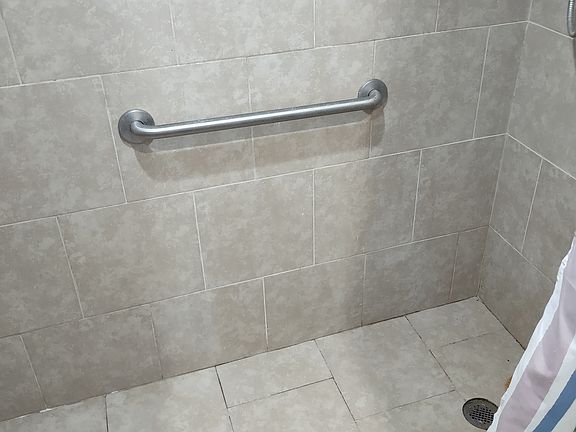 2nd image of 608 NW Hot Springs Alameda Rd