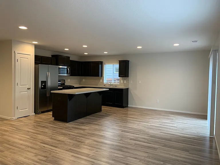 537 NE 138th Pl — Photo 9