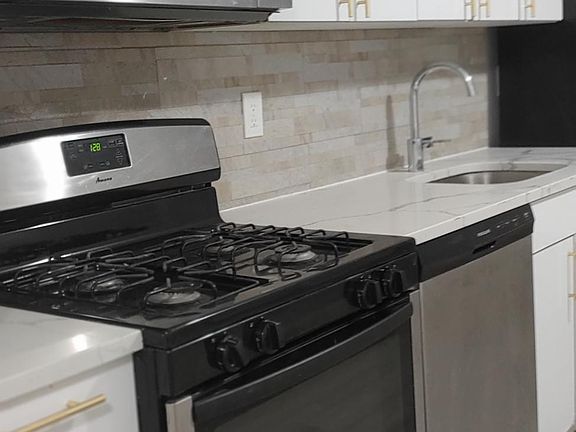 2nd image of 232 Jewett Ave #14