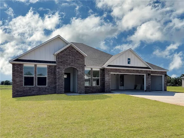 3000 Hattie Ln, Lowell, AR 72745