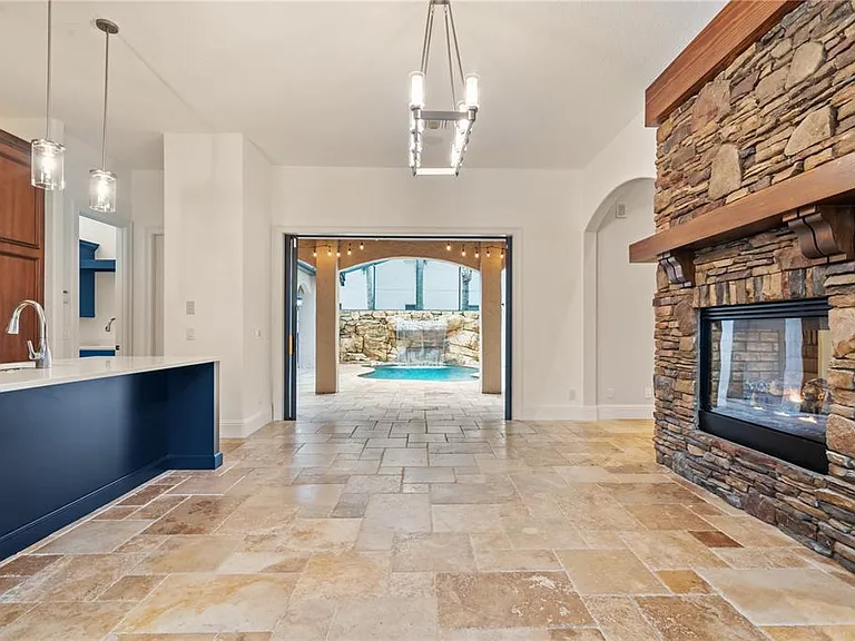 9841 Covent Garden Dr — Photo 18