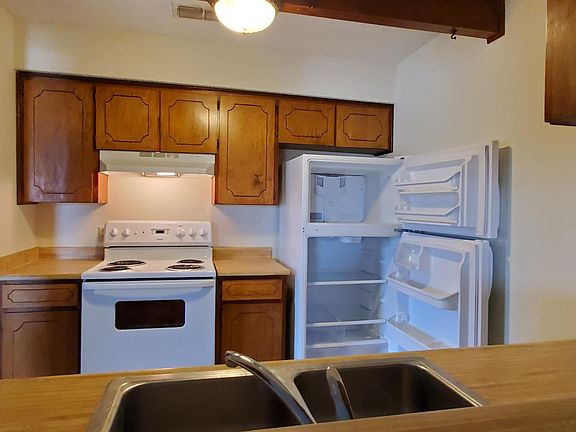 4th image of 5112 Shadylane Dr APT B