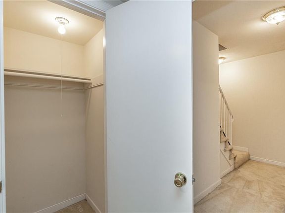 4th image of 3012 N Battlebridge Dr #3012