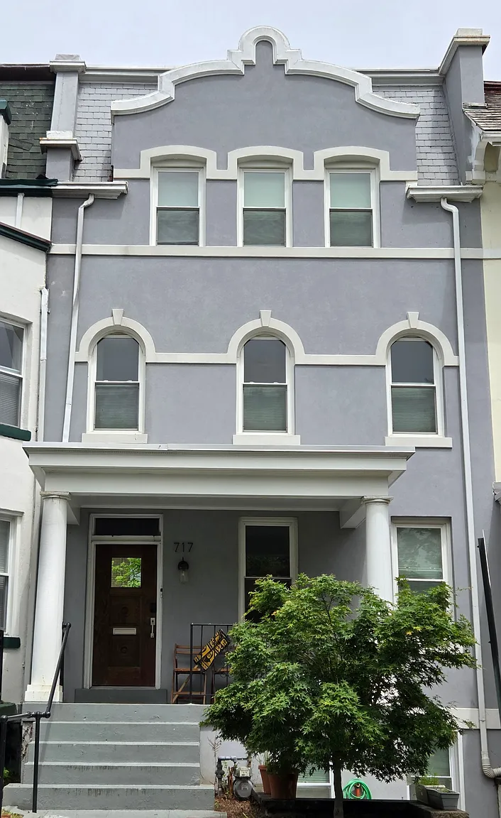 717 Quebec Pl NW photo 1