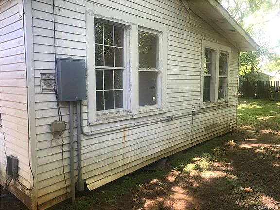 5th image of 216 Wyche St