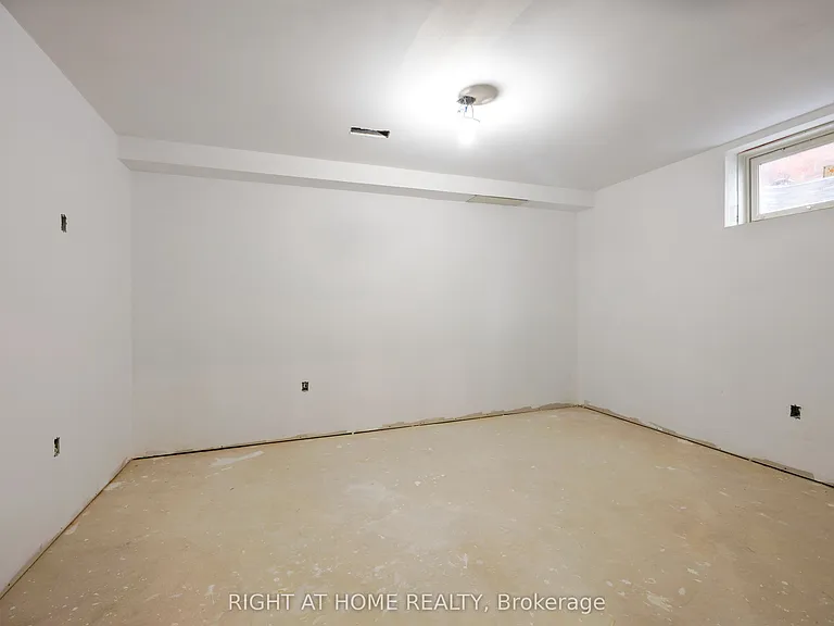 1215 Lowrie St — Photo 26
