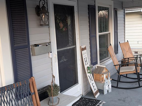 2nd image of 600 E Green St