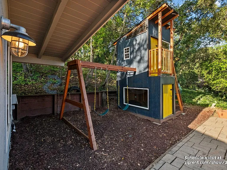 757 Tofflemire Dr — Photo 6