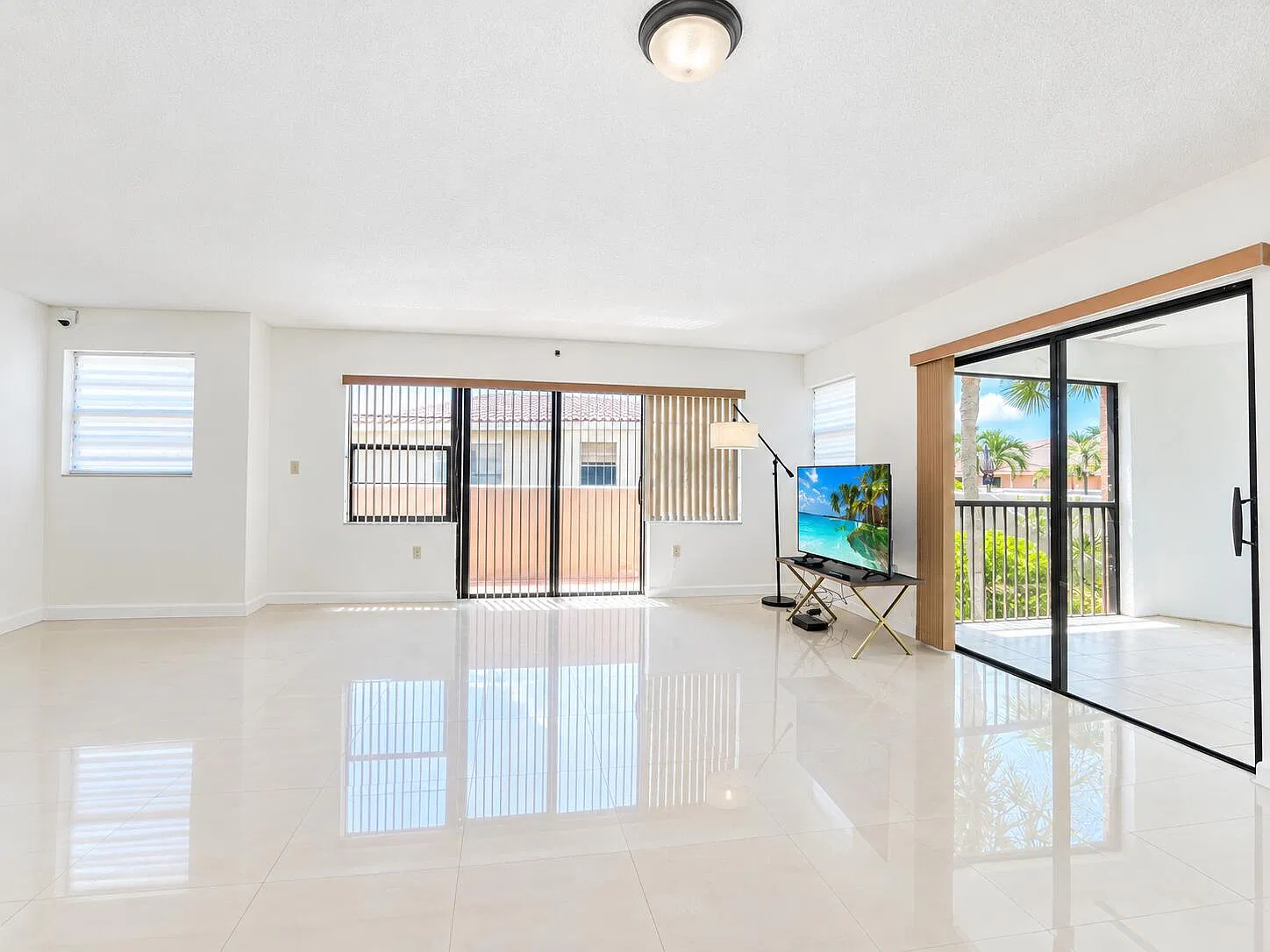 3 bed, 2.0 bath, 1476 sqft, $3,480 — Photo 2