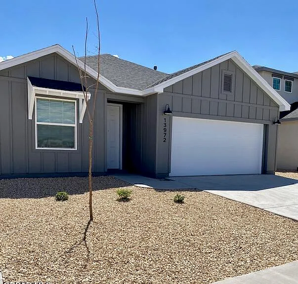 13972 Summer Valley Ave — Photo 2