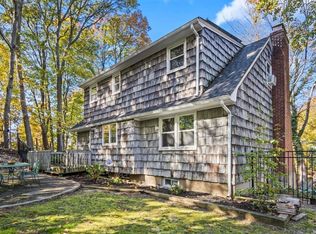 10 Lotowana Ln, Stony Brook, NY 11790