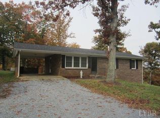 217 Grove St, Hurt, VA 24563