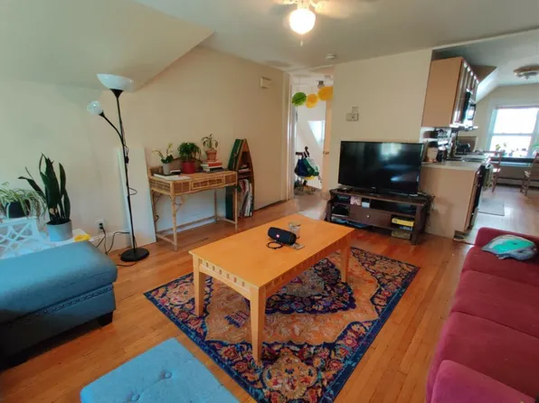 1539 Cambridge St #1T, Cambridge, MA 02139