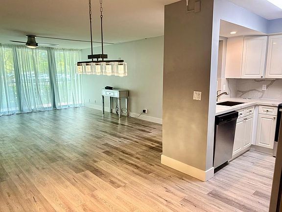 3rd image of 1301 River Reach Dr APT 111