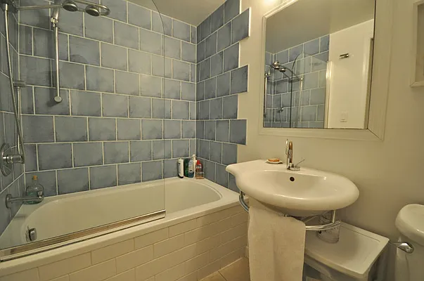 Rented by Keller Williams NYC | media 18