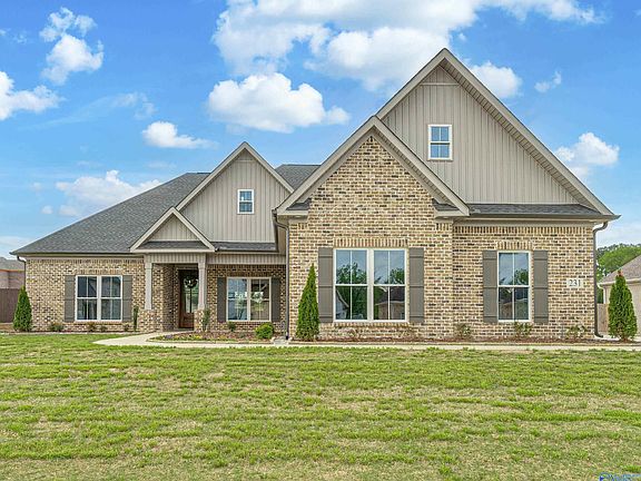 4th image of 231 Midland Dr