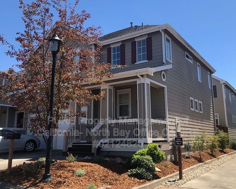 1st image of 1017 Warren Dr